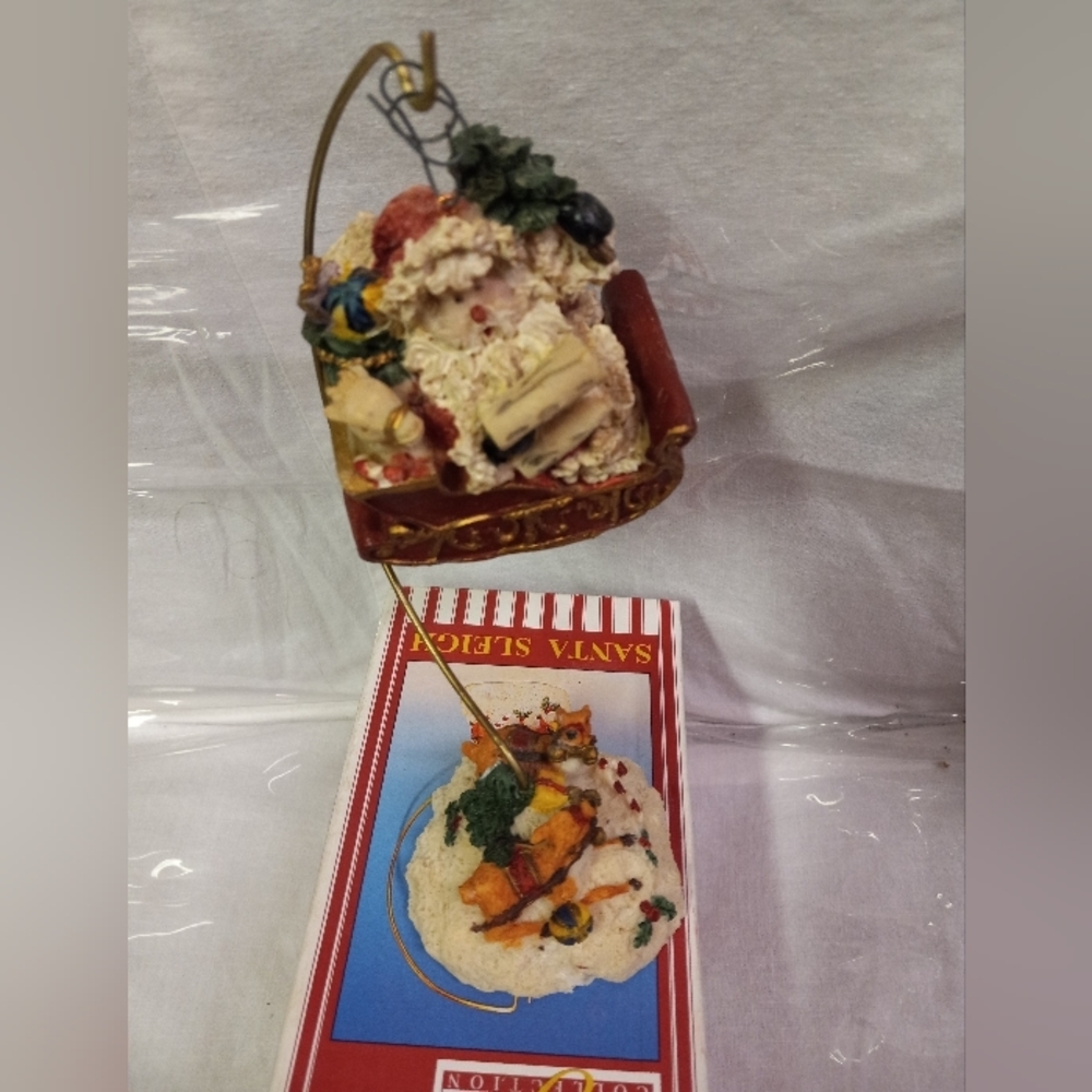 💕Vintage Santa Sleigh Gift Collection Hanging Ornament Resin Reindeers